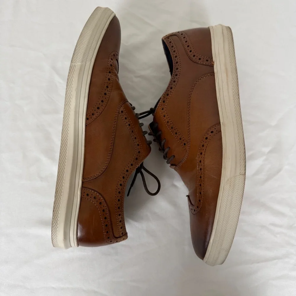 Kenneth Cole Reaction Reem Lace Up Brown Leather Wingtip Sneaker Mens 9.5 Cognac